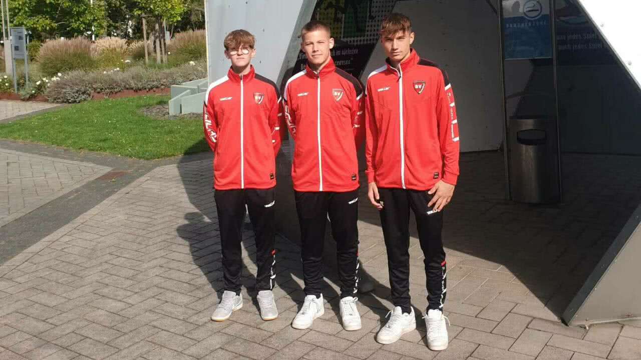 Spieler Mats Lanfer, Arne Kortboyer und Jonas Engbers vom SV Gescher