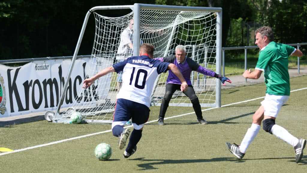 Ü-Fußball für Ältere Feature (1)