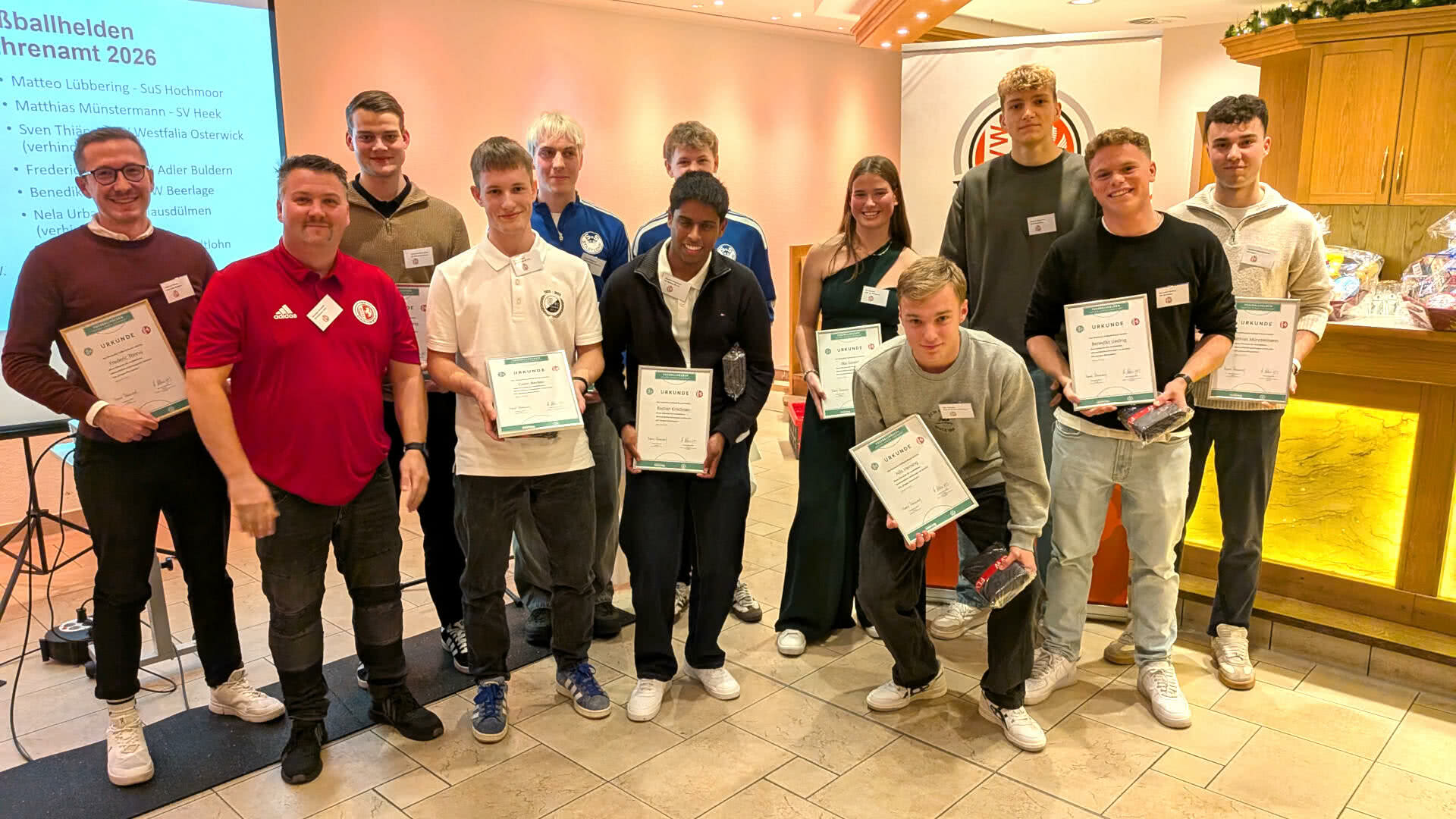 VKLA Christian Schmidt ehrt die jungen Fußballhelden beim Ehrungstag 2025 im FLVW-Kreis Ahaus-Coesfeld