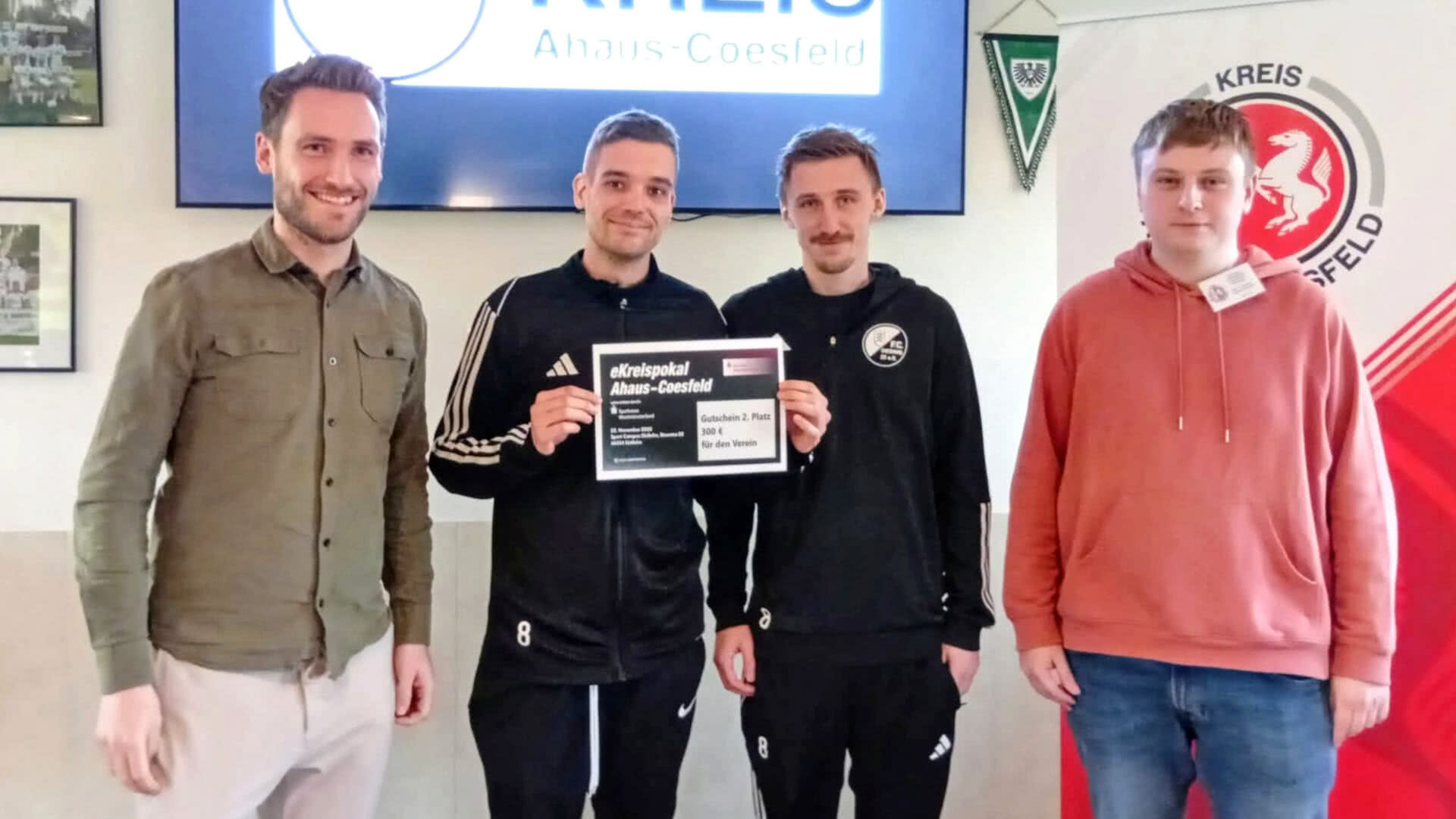 Platz 2 und 300 € für den Verein beim eSports-Tunier 2025 holten die Spieler des FC Oeding