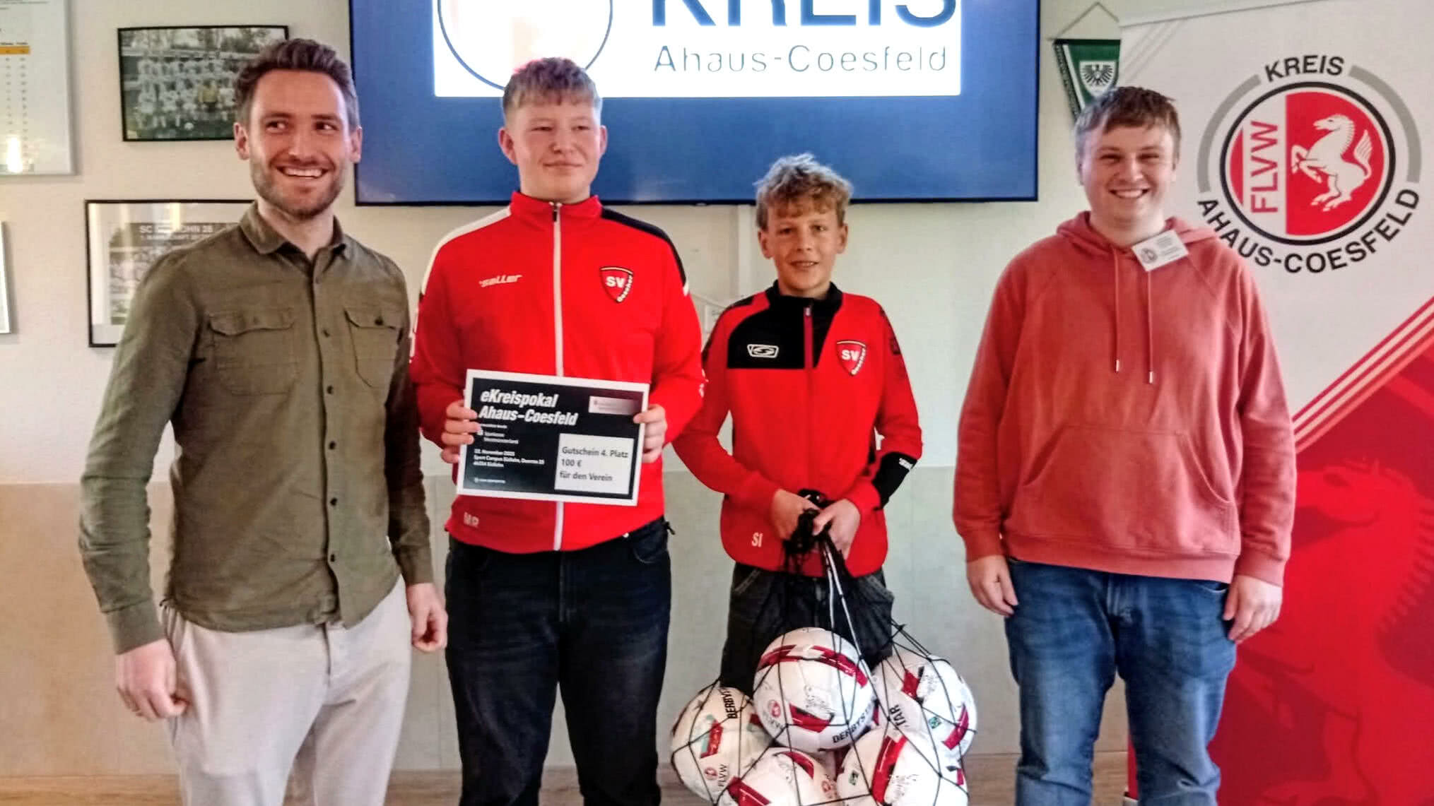 Das Team des SV Gescher holte mit Platz 4 auch noch einen Gutschein über 100 €