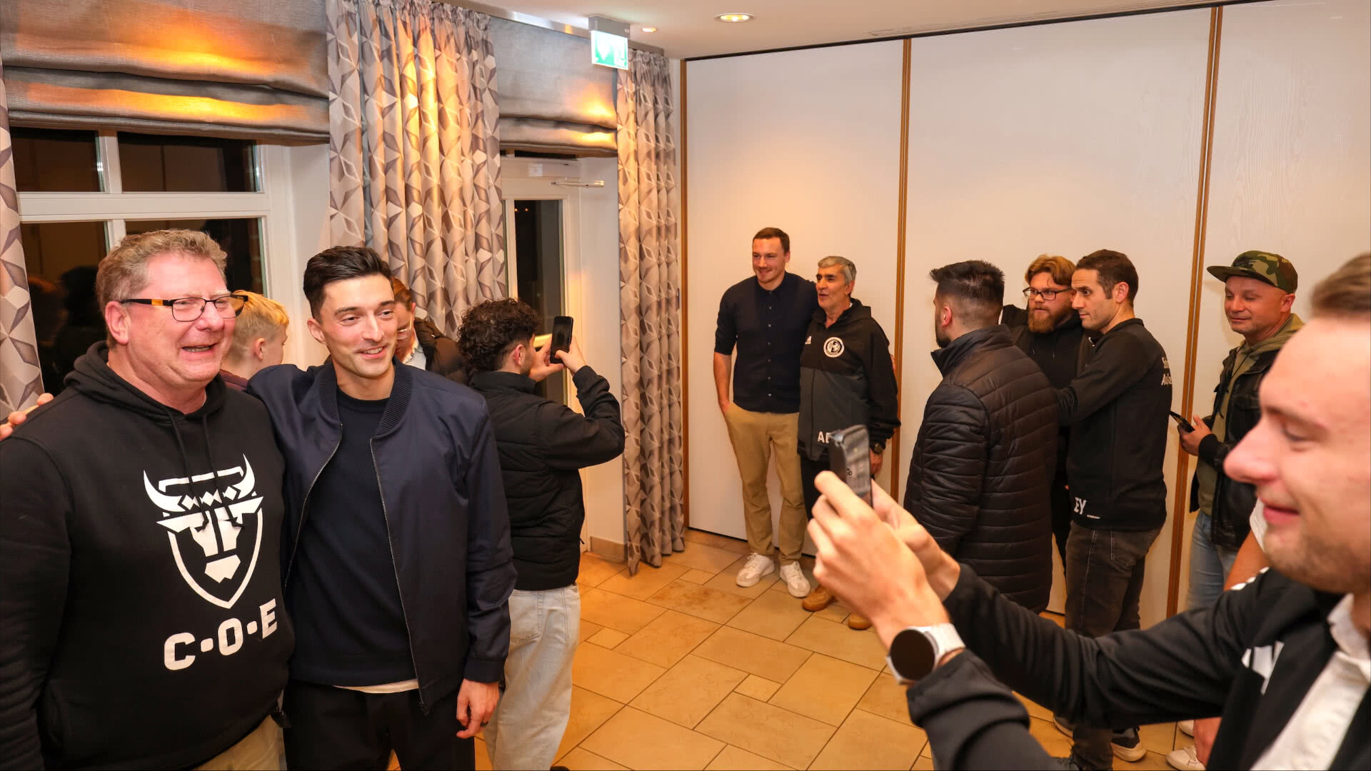 Ein besonderer Schulungsabend im Kreis Ahaus/Coesfeld – Besuch von FIFA-Schiedsrichter Florian Badstübner