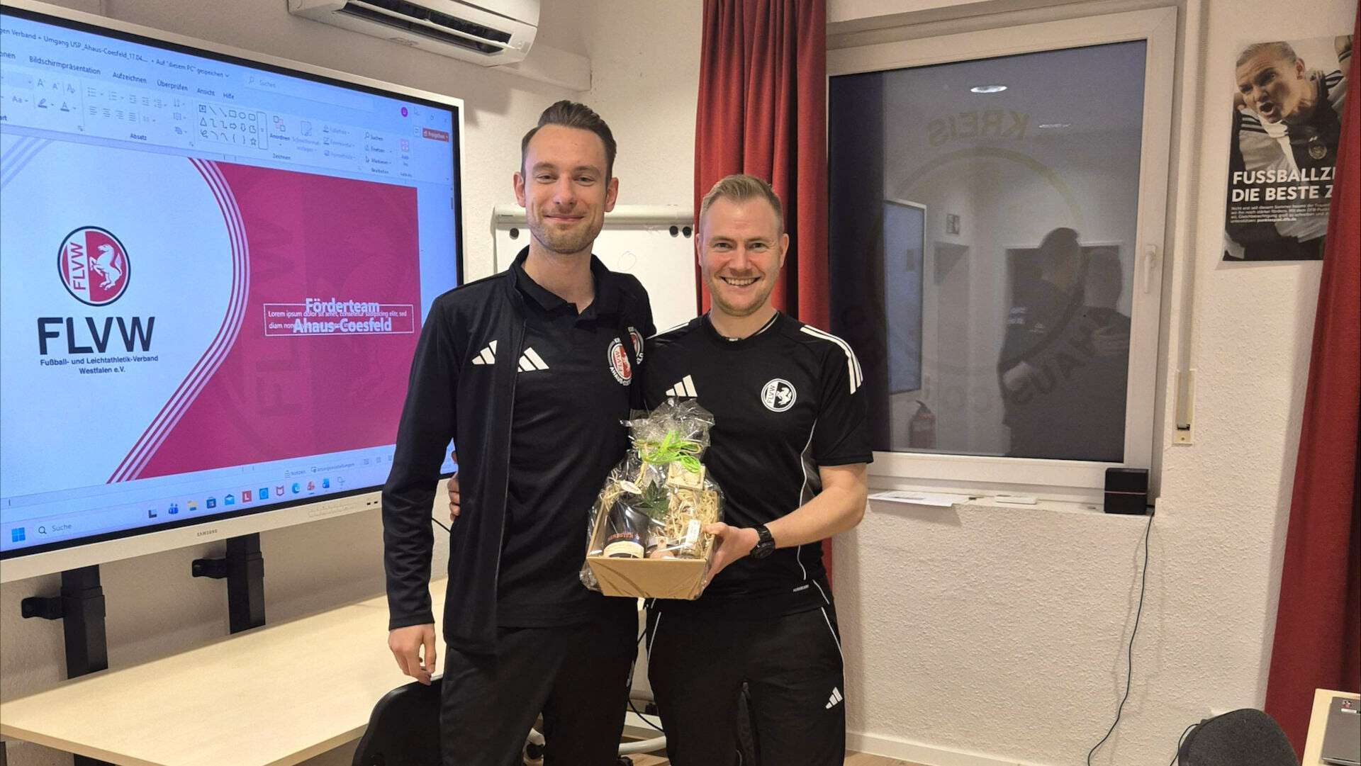 Ein besonderer Dank gilt Jan Lohmann für seinen Besuch und den interessanten Vortrag.