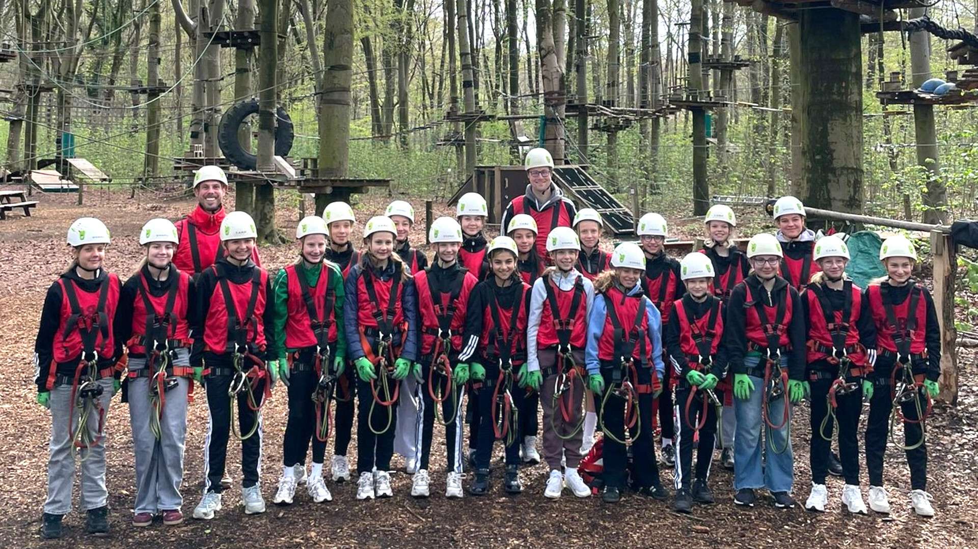 Teamevent im Kletterwald stärkt Zusammenhalt der U12- und U13-Kreisauswahl