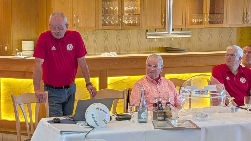 Rückblick, Ausblick und angeegte Diskussionen gab es für Manfred Nieland beim Staffeltag der Altern-Herren